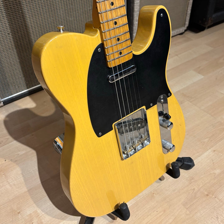 Fender - AVRI '52 Reissue Telecaster (Butterscotch) w/ DLX G&G Tweed Case & Candy (2011) - USED