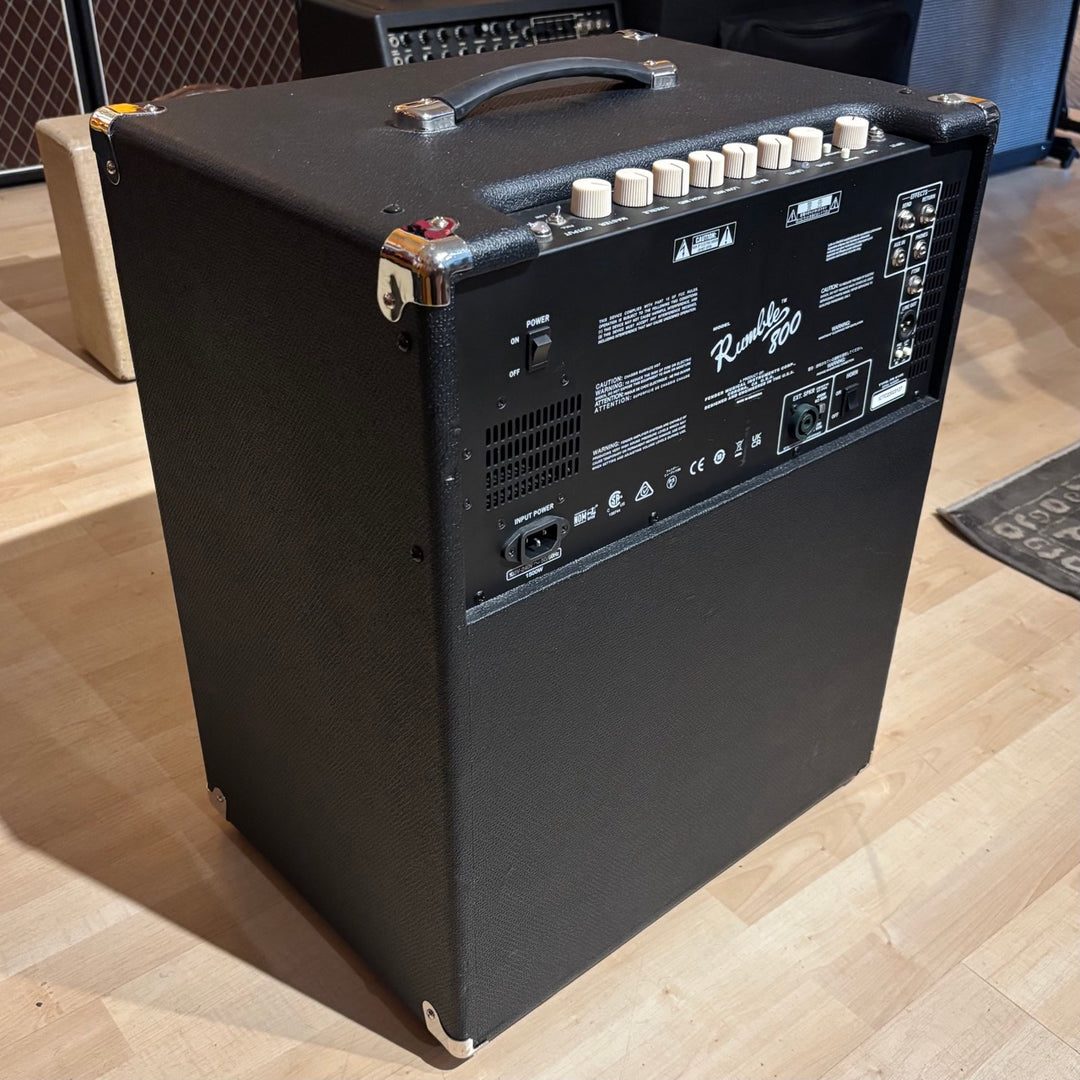 Fender - Rumble 800 Black & Silver 800 Watt 2x10" Bass Combo Amplifier w/ Footswitch - USED