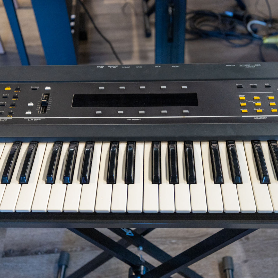 Ensoniq - ESQ-1 Digital Wave Analog / Digital Hybrid Synth - 1980's  w/ User Guide -  USED