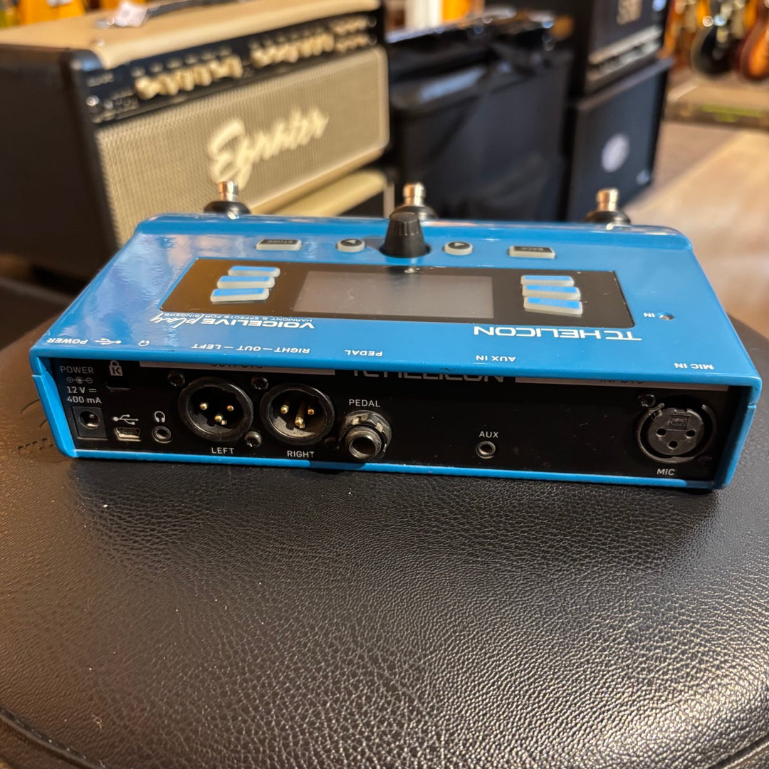 TC Helicon - Voicelive Play - Looping 3 Button Vocal FX Unit w/ PWR Supply, Box & User Guide - USED
