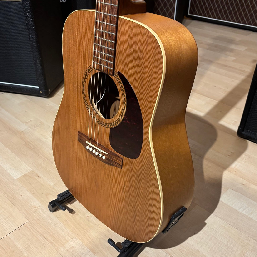 Art & Lutherie - Cedar Acoustic - Electric Natural w/ Gig Bag (Natural Satin-2004) - USED