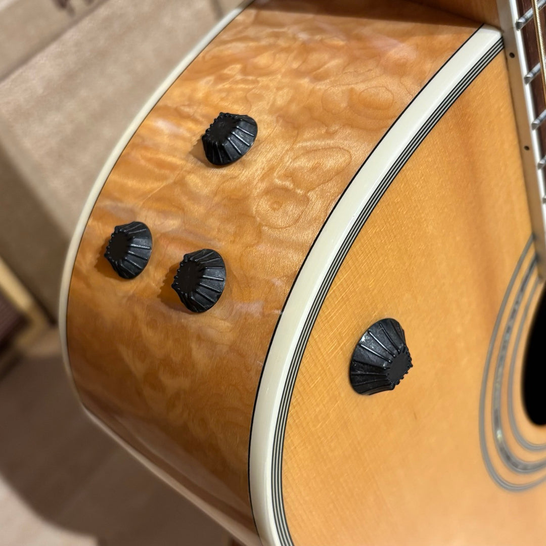 Washburn - J28-SCE DLK  Cumberland Cutaway Acoustic Electric Natural w/HD Case (2009) - USED