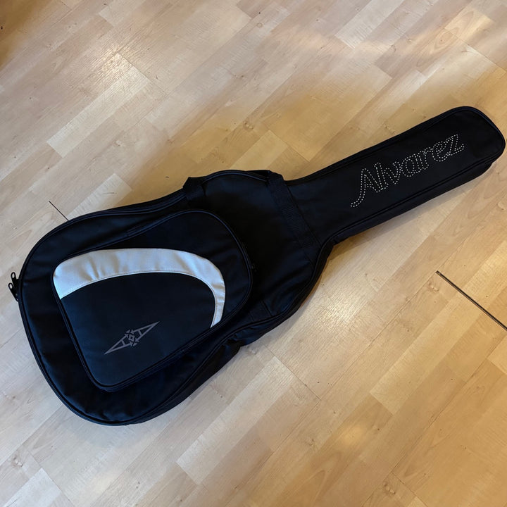 Alvarez - RD26 regent 26 Satin Solid Top Starter Pack w/ Bag, Strap, Picks, Cloth & Tuner  (2021) - USED