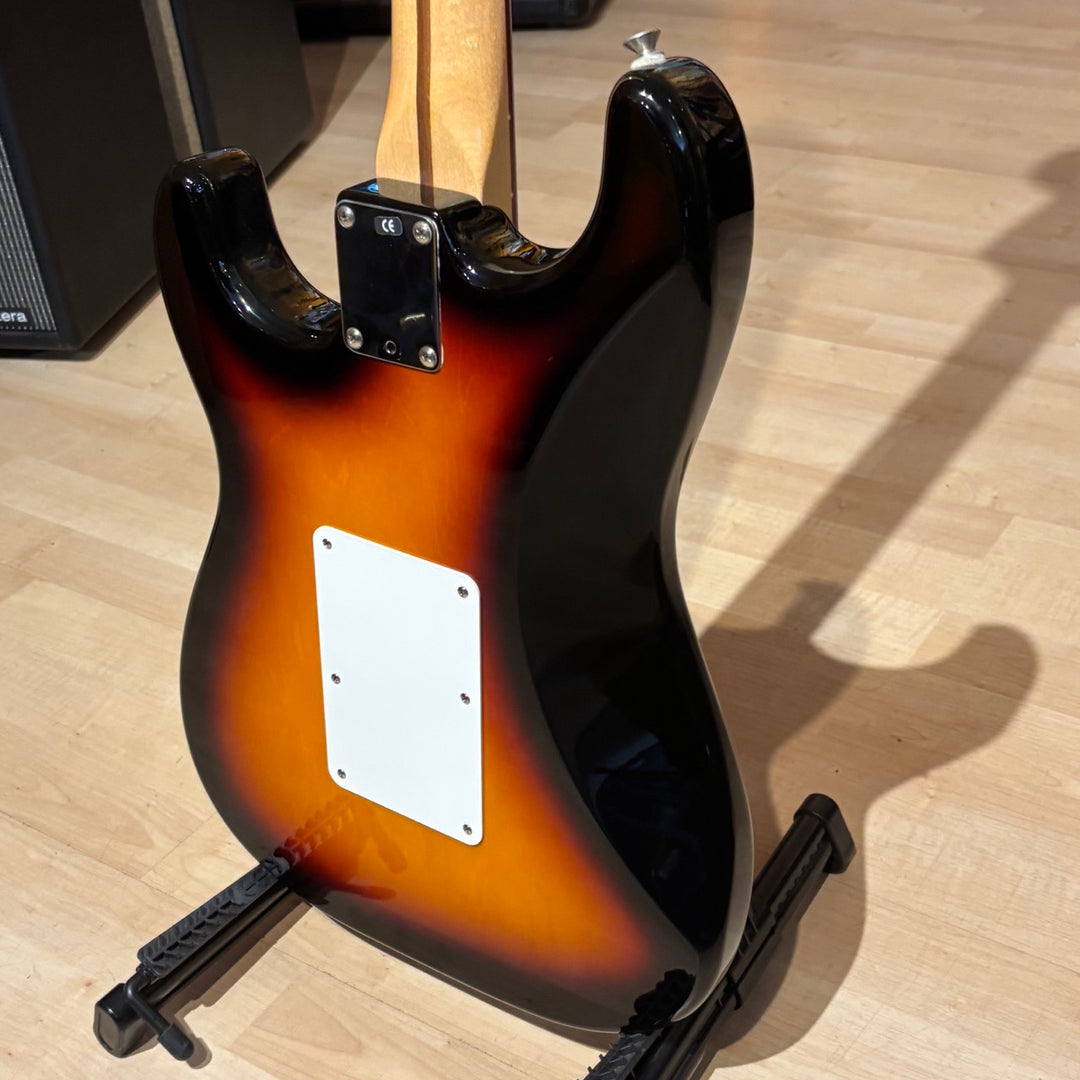 Used Fender Fat Strat with Floyd Rose II & Hard Shell Case (Rosewood - 3-Color Sunburst - 2000) - View 20
