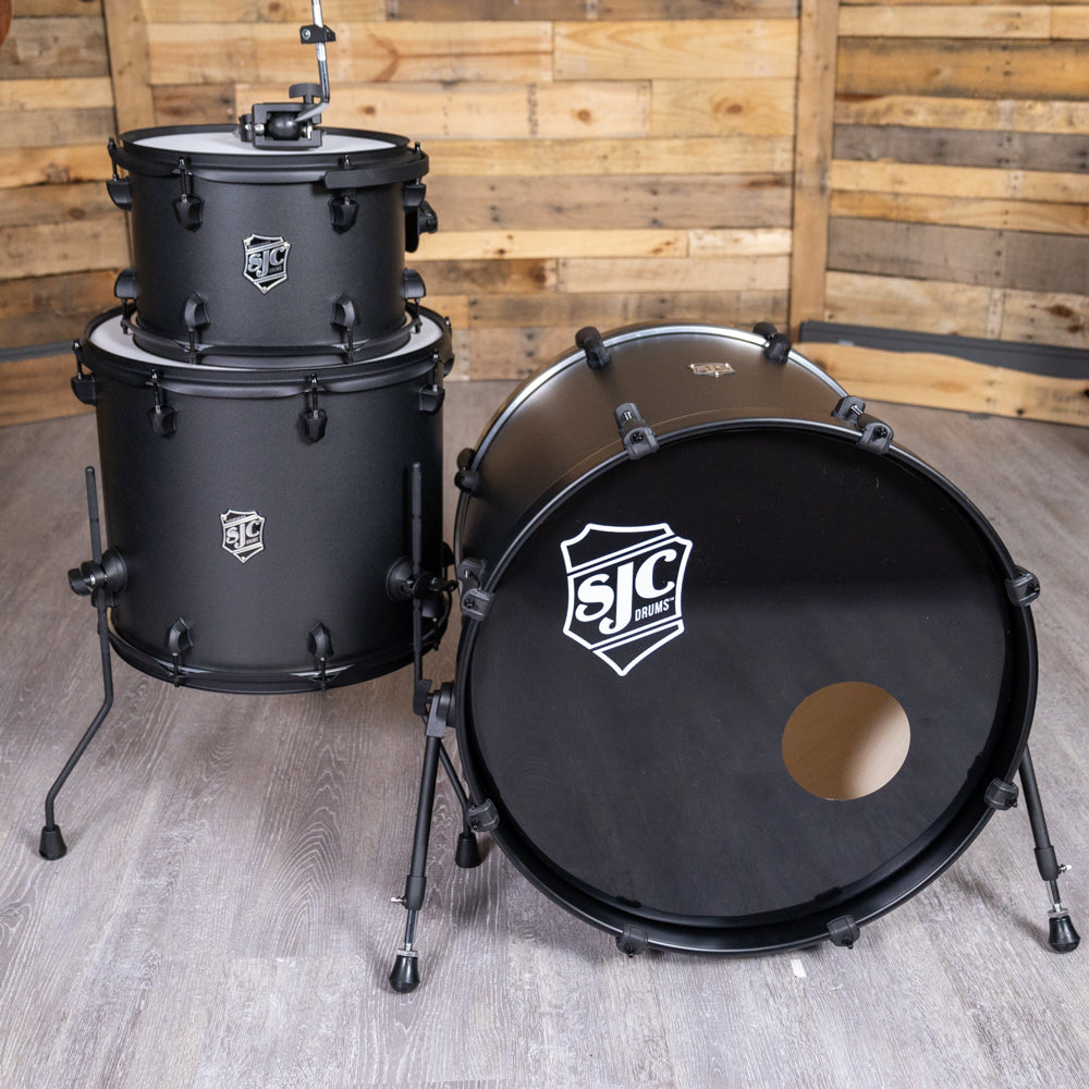 SJC Drums PFK322FBGGW Pathfinder 3pc Kit (8x12,14x16,18x22) - Galaxy Grey, Black HW