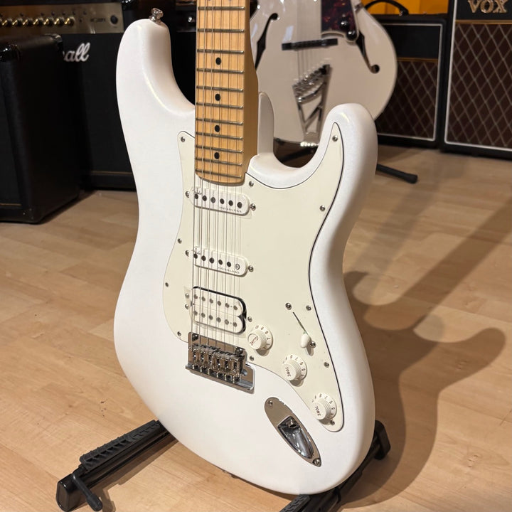 Fender Juanes Stratocaster (Luna White) Electric Guitar