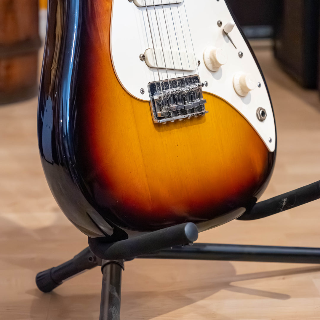 Fender - USA Made S3 Bullet  ( SSS-2-Tone Sunburst - Maple NK)  w/OHSC - 1981 - USED Electric Guitar