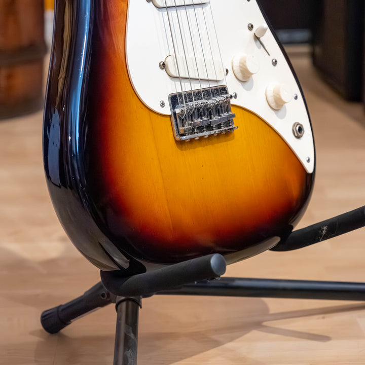 Fender - USA Made S3 Bullet  ( SSS-2-Tone Sunburst - Maple NK)  w/OHSC - 1981 - USED Electric Guitar