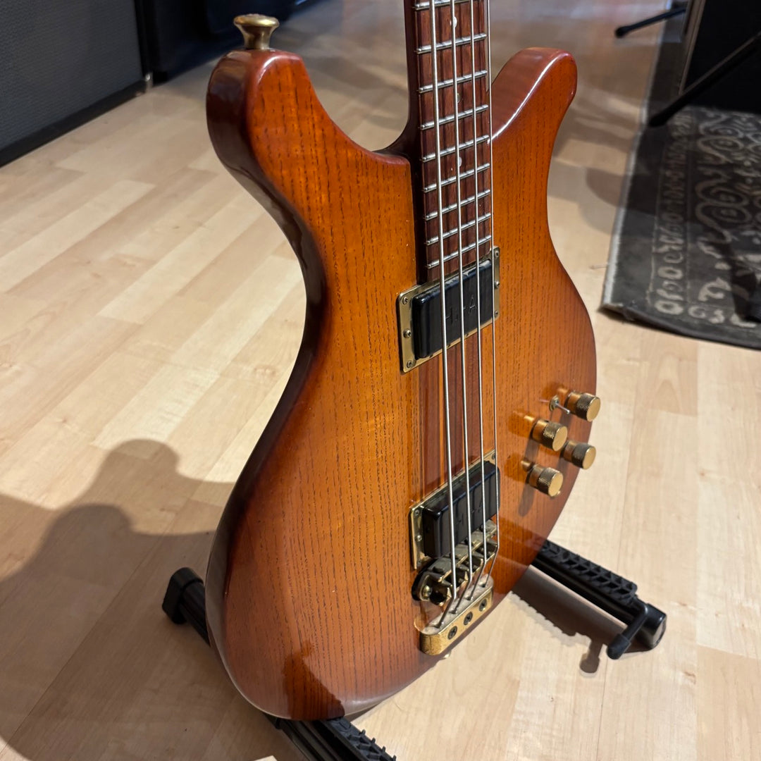 VINTAGE - Odyssey - B200 Ash Bass  w/ Original HD Case (Tobacco Shade -1977) - USED