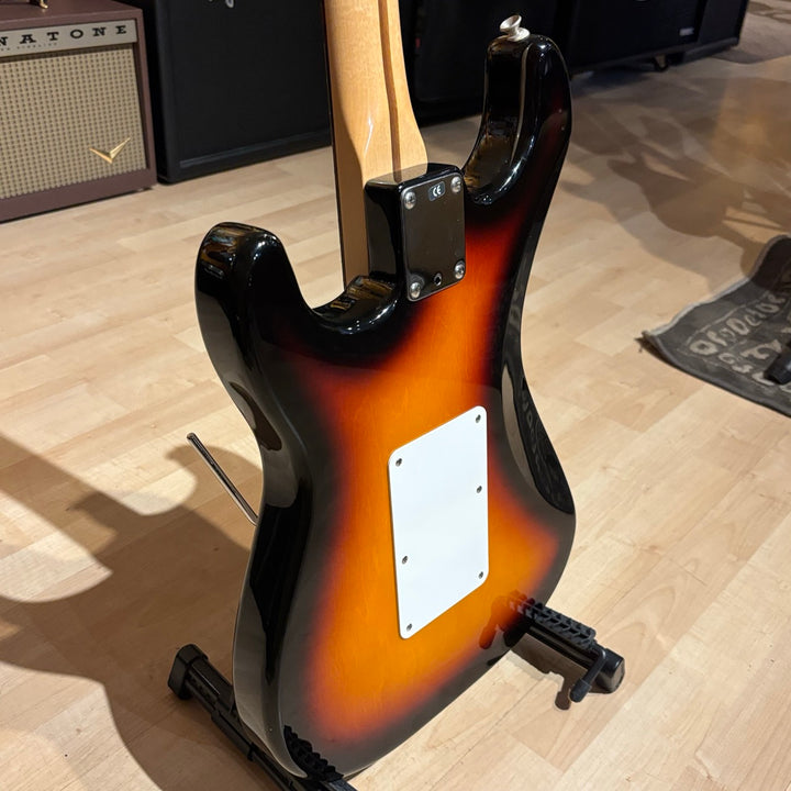 Fender -  Floyd Rose II Fat Strat w/ Squier Badged Hard Shell Case (Rosewood - 3TSB - 2000) - USED