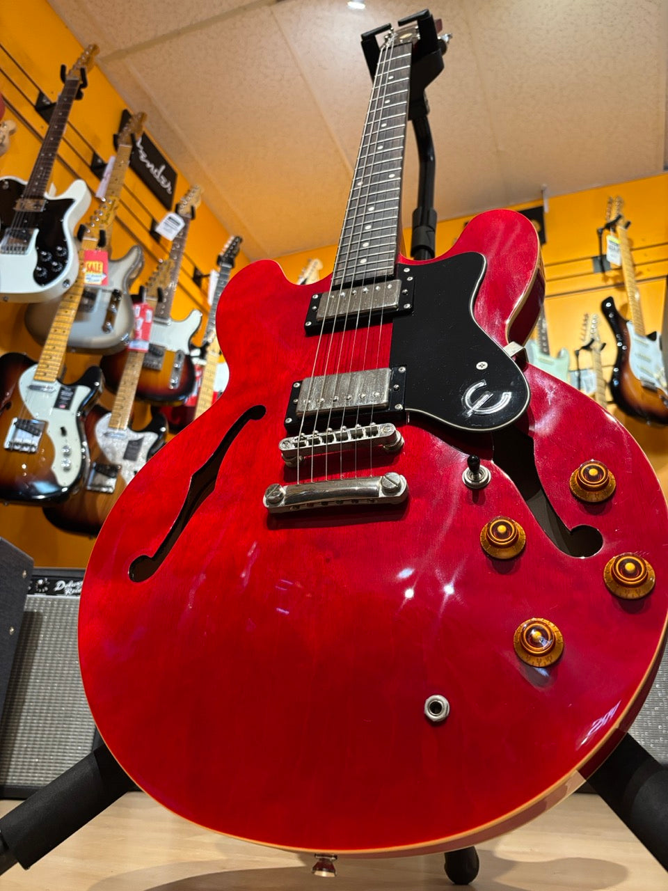 Epiphone - 335 Dot Cherry  w/ Hard Shell Case (2014) - USED