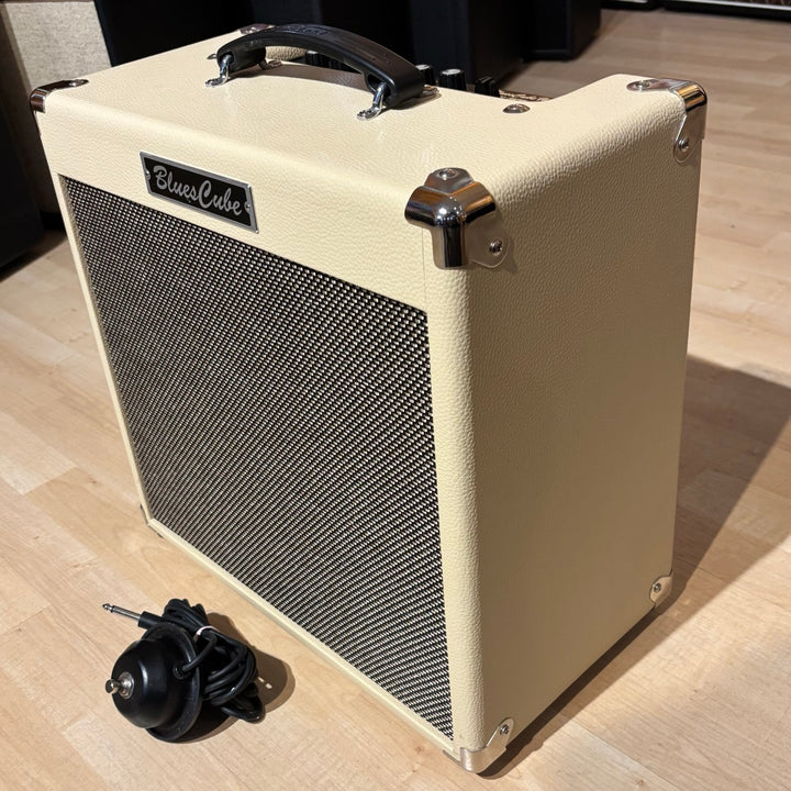 Roland - Blues Cube Hot 1x12" 30 - 0.5 Watt GTR Combo (Vintage Blonde) w / Switch- USED