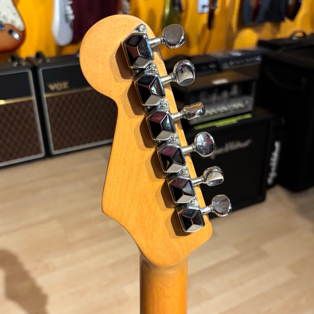 Fender - MIM Traditional Duo Sonic w/ Gig Bag (Torino Red-Maple Neck-2000) - USED