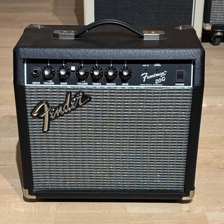 Used Fender Frontman 20G / 20 Watt Dual Channel Guitar Amp (Black & Silver-2021)