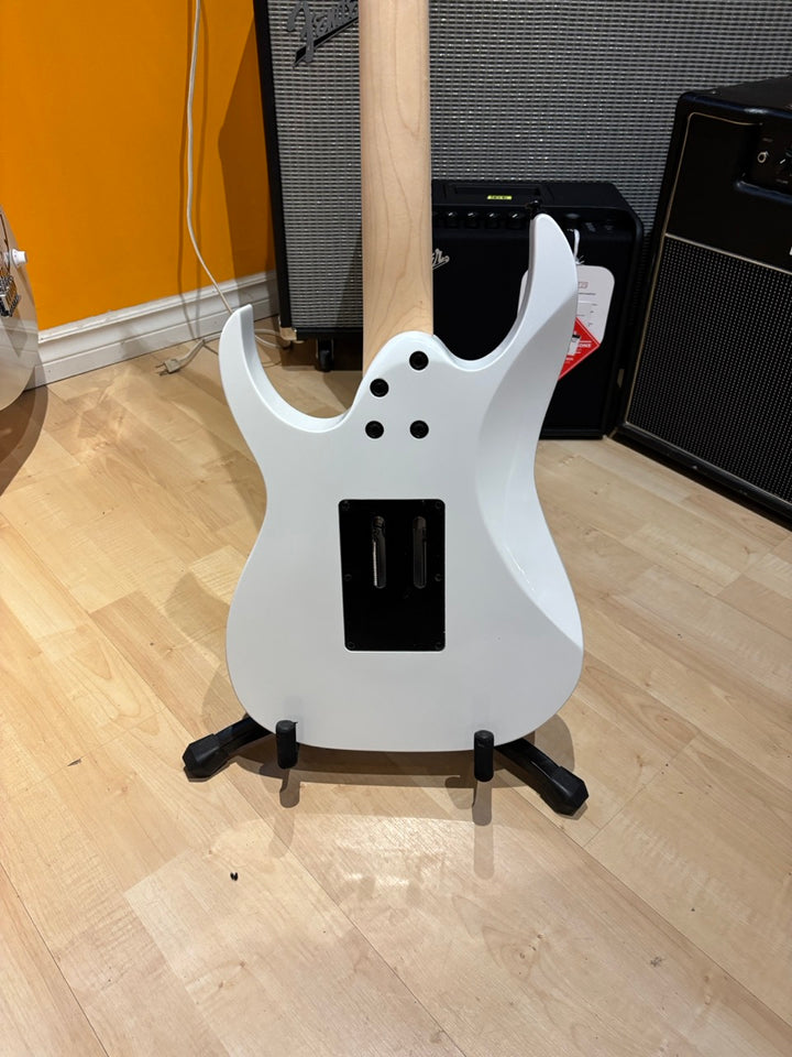 Ibanez - RG Standard (White) RG450DXBWH (DEMO "Miss-tinted Headstock Finish")