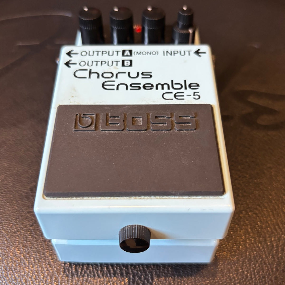 Boss - CE5  Chorus Ensemble Pedal w/ Box & User Guide (Mint-2019) - USED
