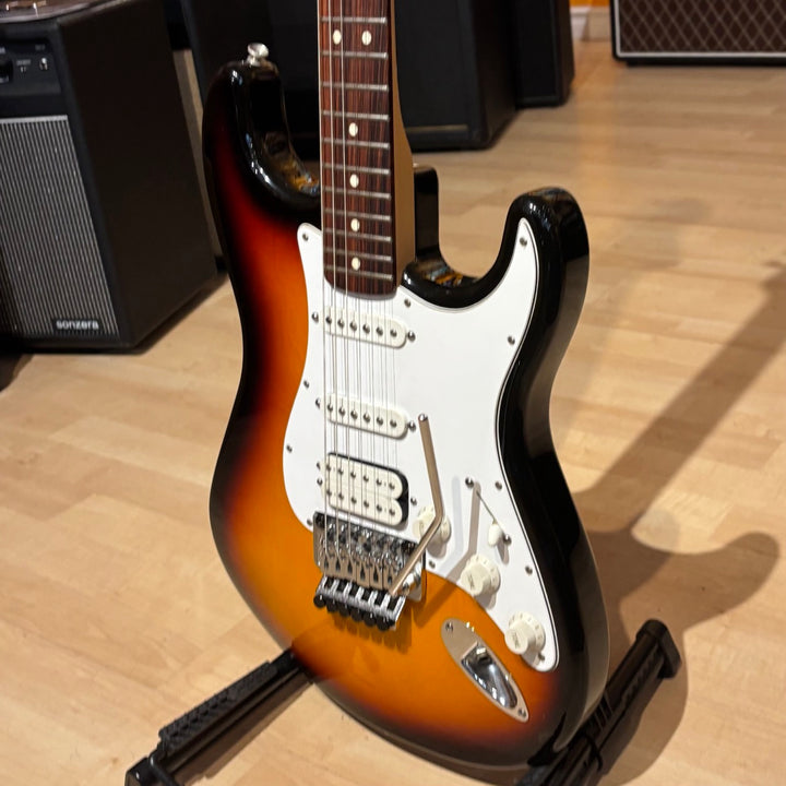 Used Fender Fat Strat with Floyd Rose II & Hard Shell Case (Rosewood - 3-Color Sunburst - 2000) - View 17