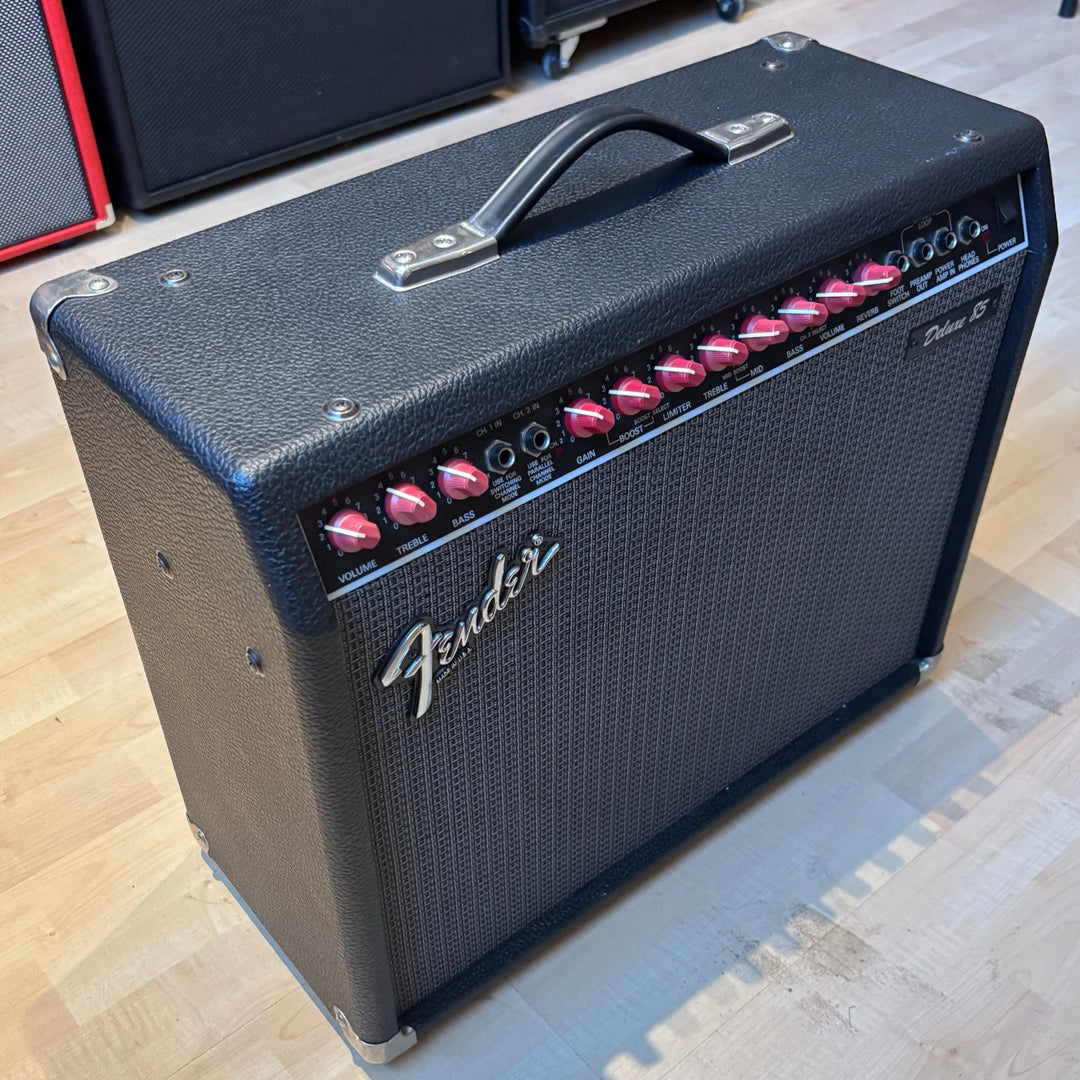 Fender - Deluxe 85 Solid State 85 Watt - 2 Channel 1x12 Combo w/ Switch (Late 80's Early 90's) - USED