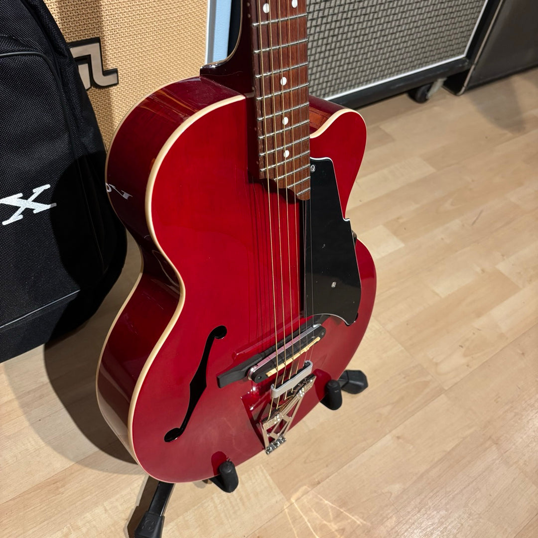 Vox - "Giulietta "VGA-3PS Acoustic Electric Guitar - Active /Passive w/ Deluxe Vox Bag - Trans Red
