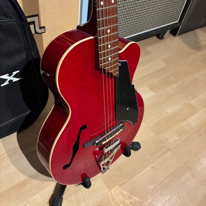 Vox - "Giulietta "VGA-3PS Acoustic Electric Guitar - Active /Passive w/ Deluxe Vox Bag - Trans Red