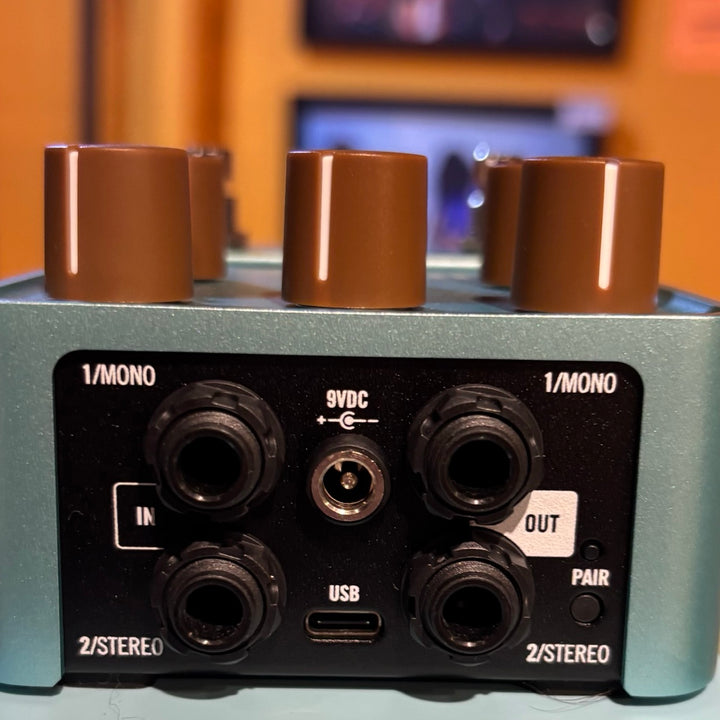 Universal Audio - Del Verb Ambience Companion Reverb Echo  w/ Box & User Guide - USED