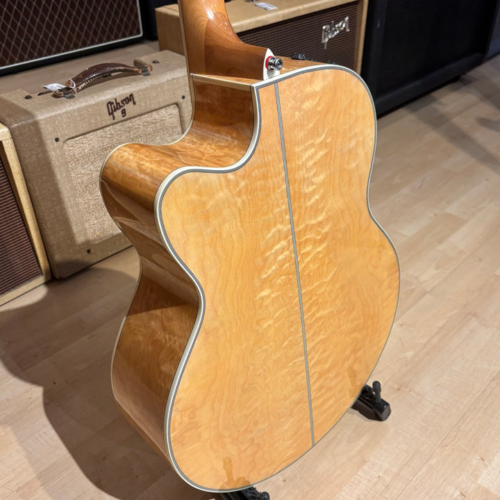 Washburn - J28-SCE DLK  Cumberland Cutaway Acoustic Electric Natural w/HD Case (2009) - USED