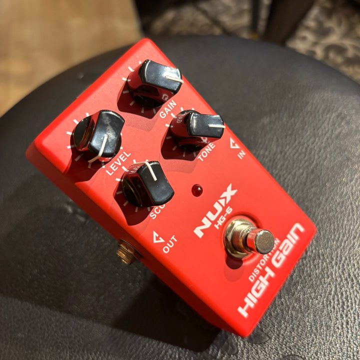 NUX- HG-6 Analog High Gain Distortion Pedal w/ Box & User Guide- USED