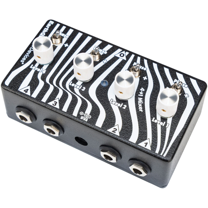 Earthquaker Devices EQD4TO1V1 Four to One Mixer