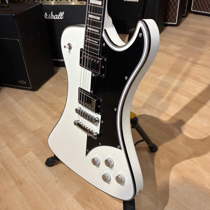 Hagstrom  Fantomen Electric Guitar with Hard Shell Case (White Gloss) FANT-WHT