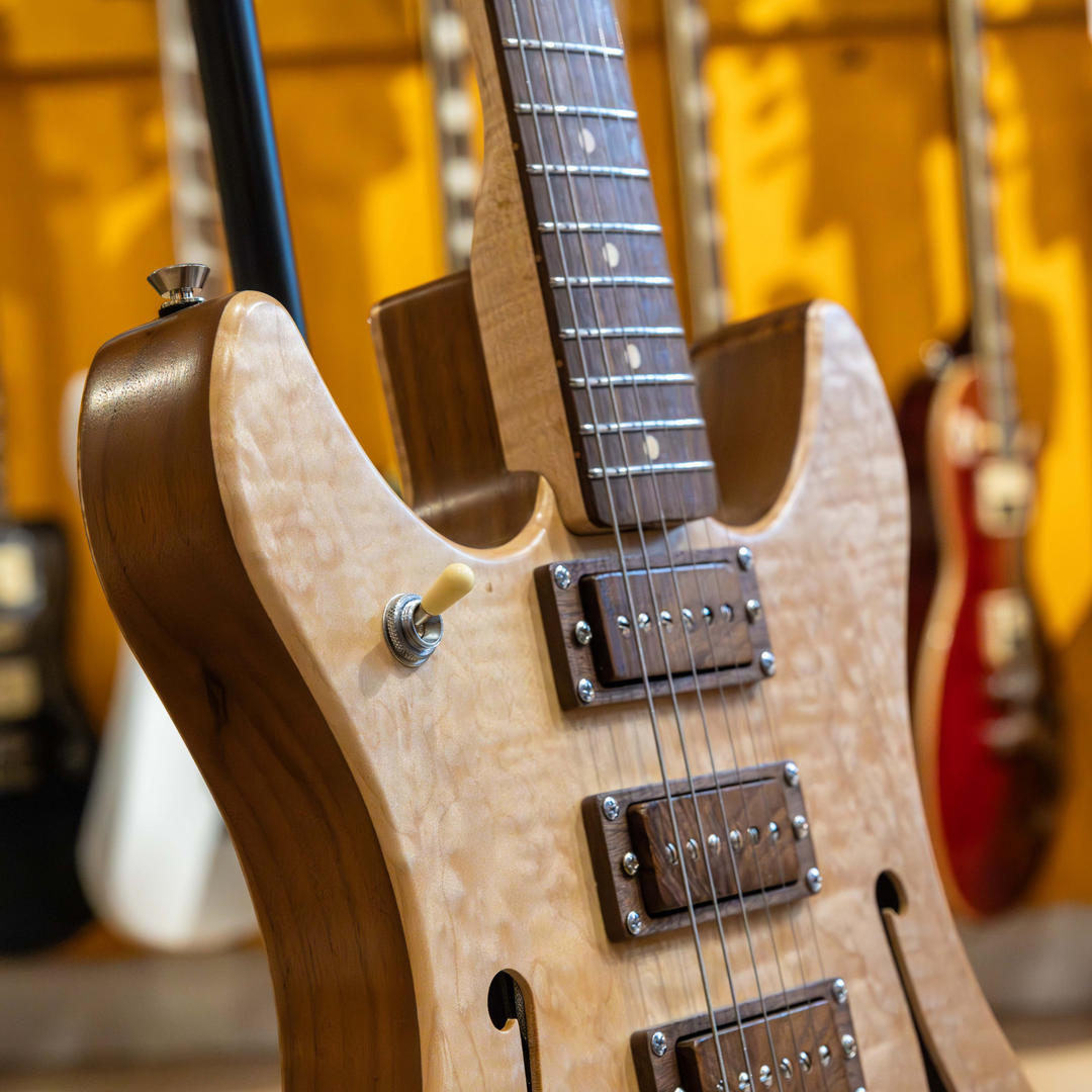 Norfolk & Jarvis Dreamer (Chambered) Electric Guitar