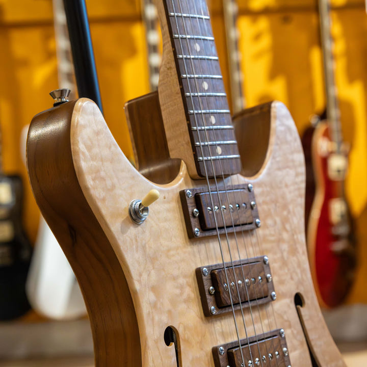 Norfolk & Jarvis Dreamer (Chambered) Electric Guitar