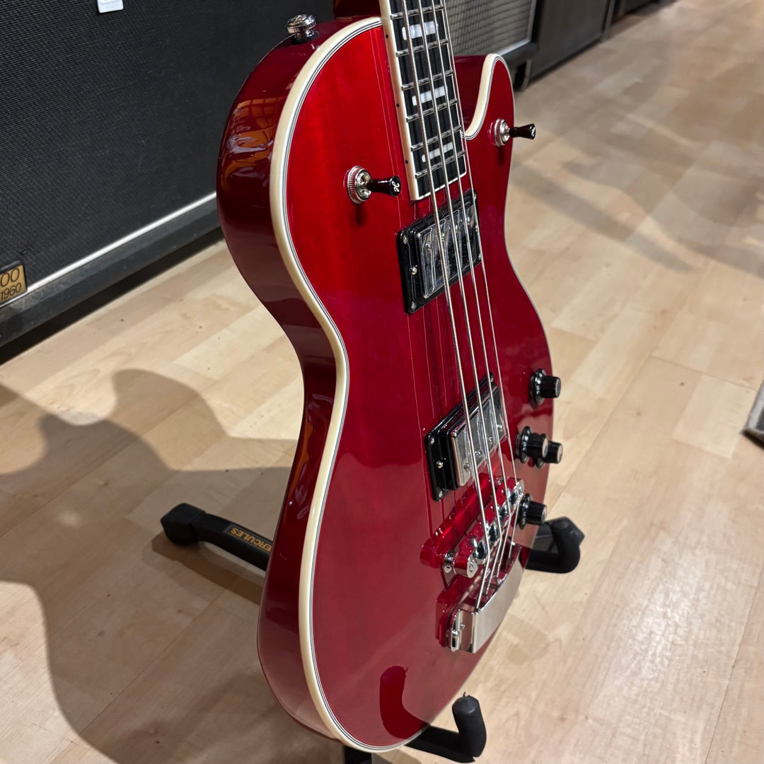 Hagstrom SWEB-WCT Swede Bass with Hagstrom Hard Shell Case (Wild Cherry Transparent)