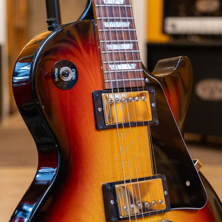 Gibson - Les Paul Studio ( Fireburst) w/ HD Case ( Light Headstock Repair) - 2010 - Used