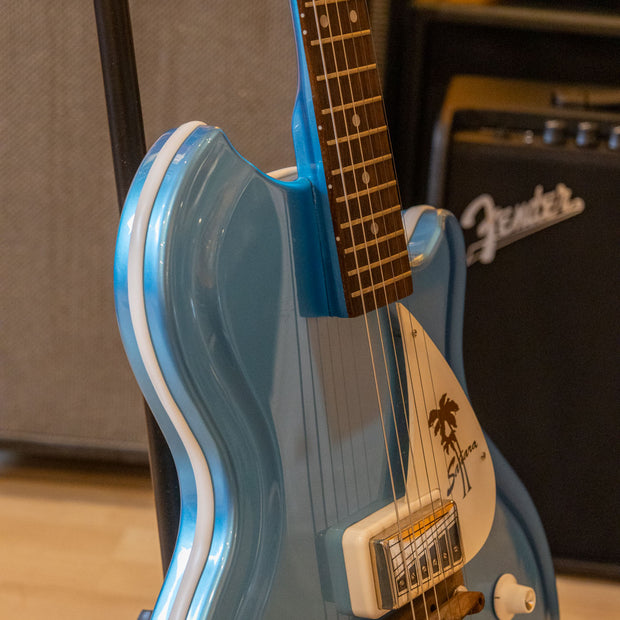 Supro Sahara Electric Guitar - Wedgewood Blue Metallic (Demo)