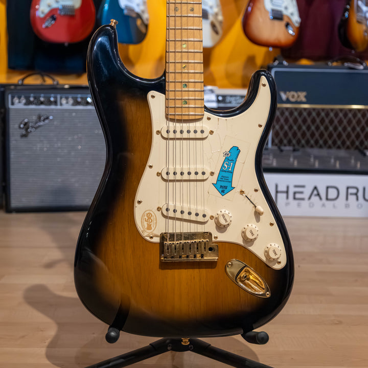 Fender - 50th Anniversary Strat DLX  Electric Guitar w/Original Tweed HD Case & Candy (MINT-2004) - USED