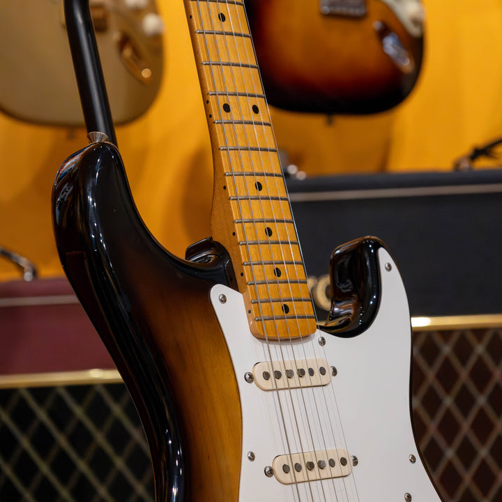 Fender - Classic  Series 50's RI Stratocaster  (Maple - 2TSB ) w/ SKB Molded HD Case - 2011 - USED  Electric Guitar