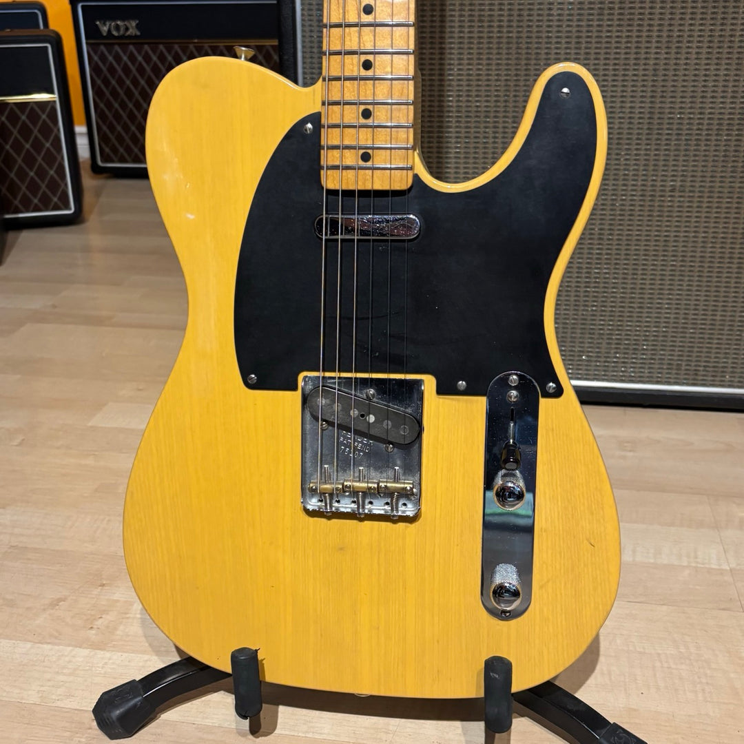 Fender - AVRI '52 Reissue Telecaster (Butterscotch) w/ DLX G&G Tweed Case & Candy (2011) - USED