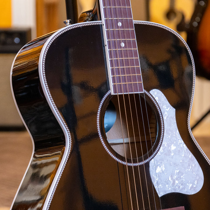 Seagull - Artist Limited ED " Tuxedo Black " Acoustic- Electric  "No Case" - MINT - USED