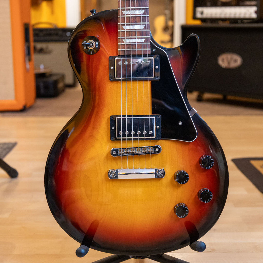 Gibson - Les Paul Studio ( Fireburst) w/ HD Case ( Light Headstock Repair) - 2010 - Used