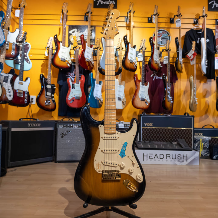 Fender - 50th Anniversary Strat DLX  Electric Guitar w/Original Tweed HD Case & Candy (MINT-2004) - USED