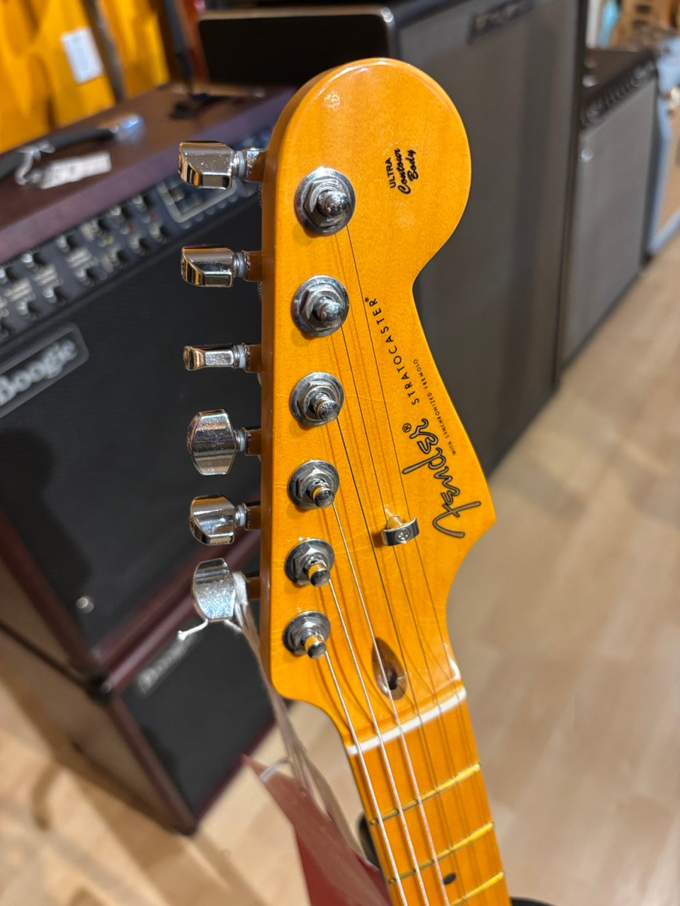Fender Limited Edition American Ultra Luxe '60s Stratocaster (Ice Blue Metallic)