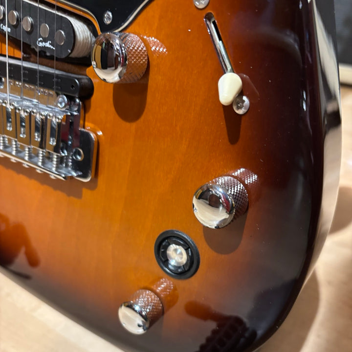 Godin - Session Custom Triple Play w/ DLX Godin Gig Bag (2TSB - MINT - 2013) - USED