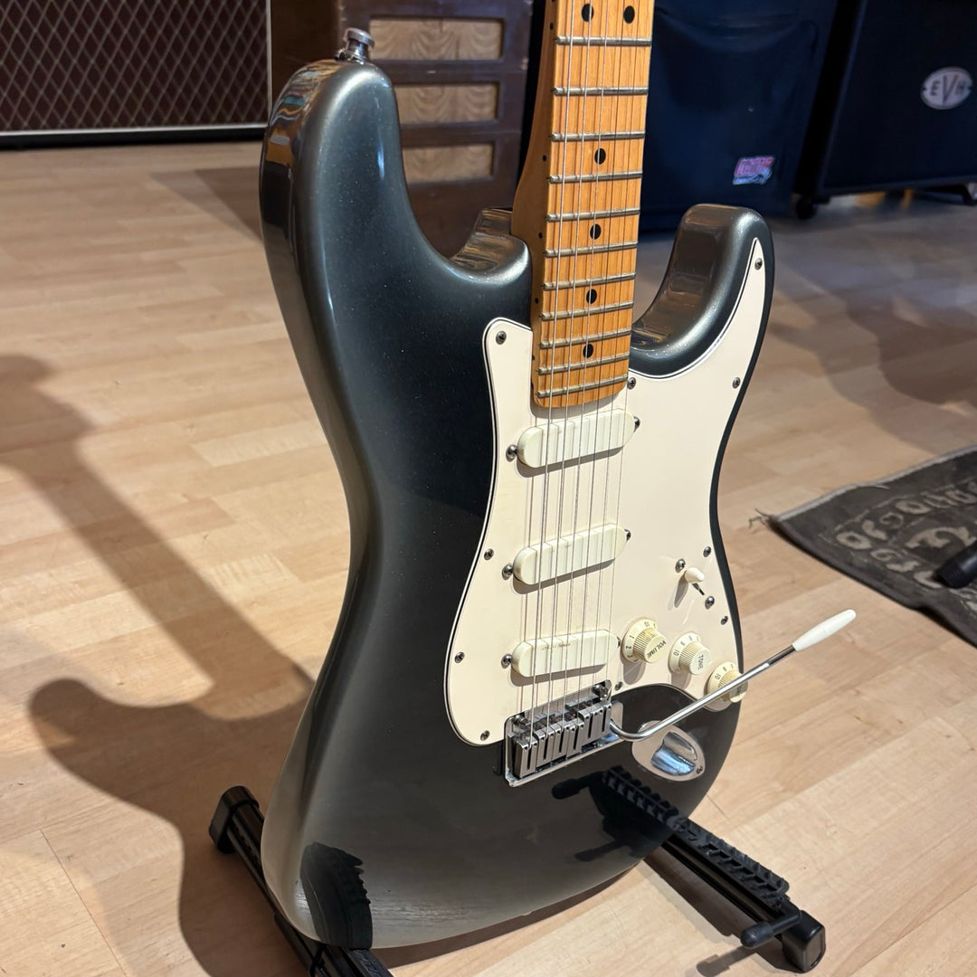 Fender - Strat Plus w/ Tweed Fender HD Case ( Black Pearl Burst-Maple-1991) - USED