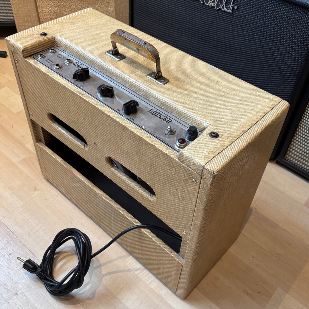 VINTAGE 1960 Gibson Lancer GA-6, 14- ish  Watt Tube Amp (Blonde Tweed) - USED