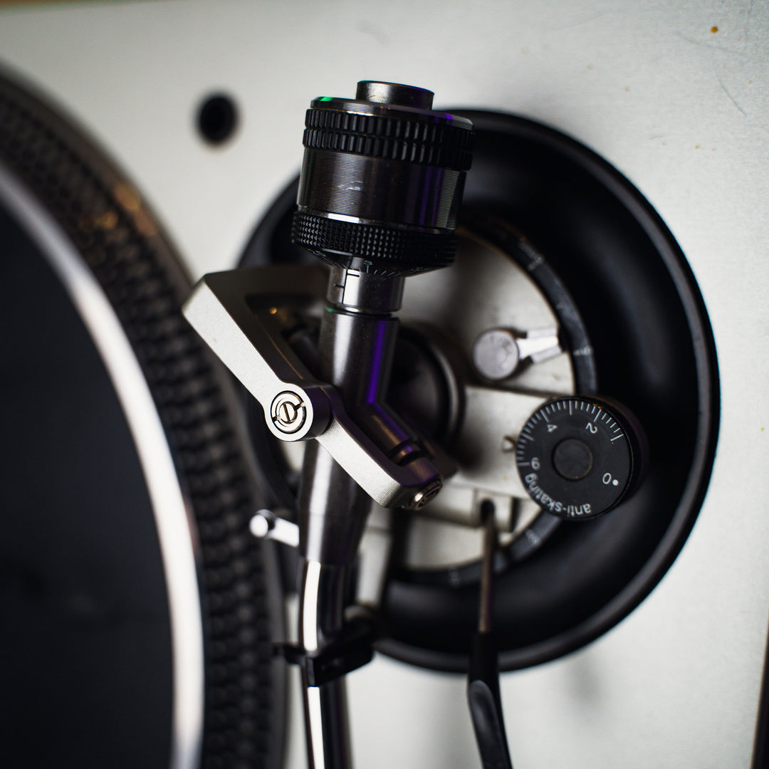 Technics SL-1200 MK5 Turntable Silver SN GE6JE01141 R - Used