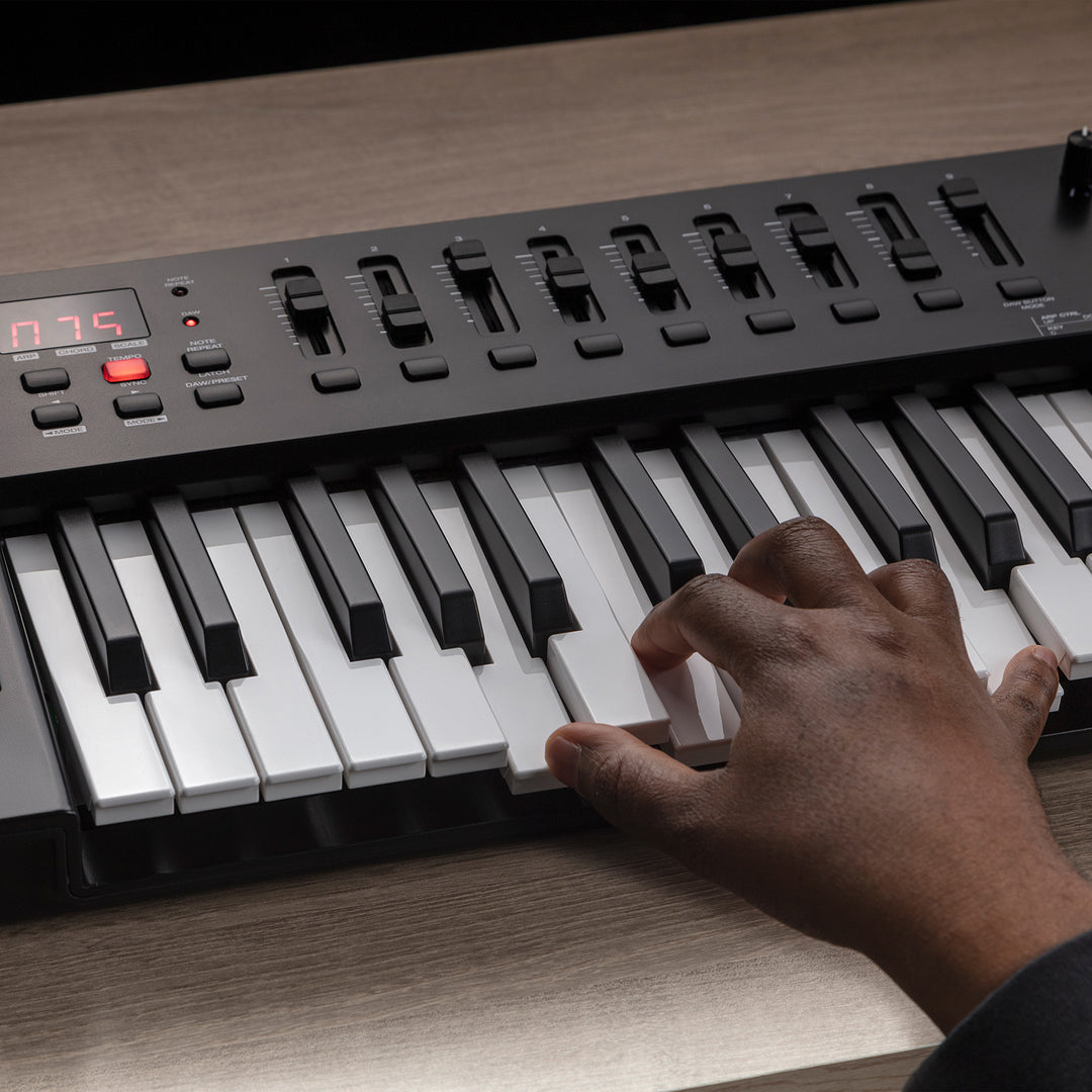 M-Audio Oxygen 61 MKV 61-Key USB Midi Controller w/ Smart Controls and Auto-Mapping