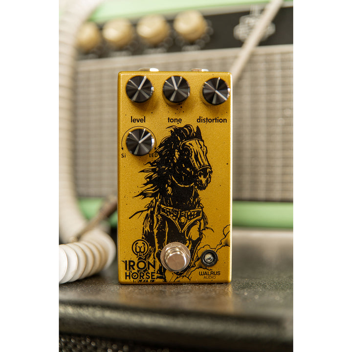 Walrus Audio Iron Horse V3 High-Gain Distortion LM308 Guitar Pedal