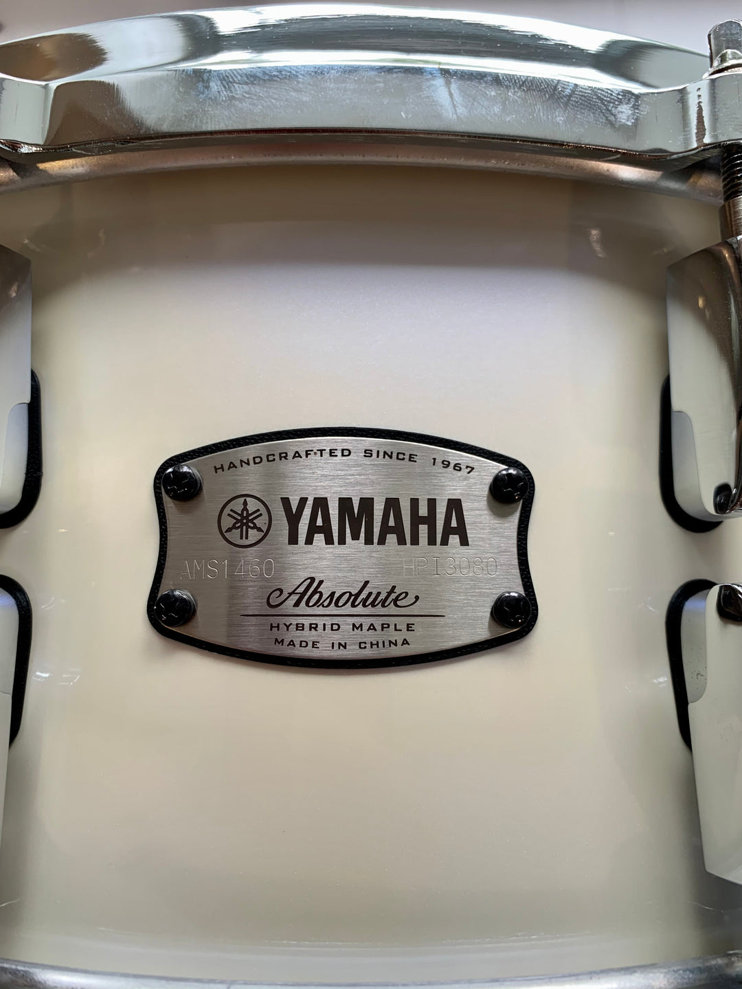 Yamaha AMS1460 Snare Drum Absolute Hybrid Maple 14” x 6” - Polar White