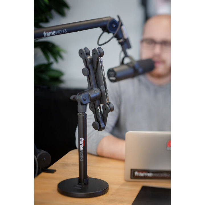 Gator Frameworks Universal Tablet Mount with Corner Grip System