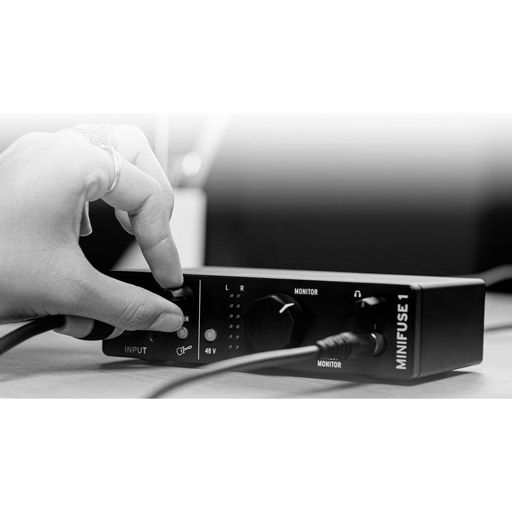 Arturia MiniFuse 1 Portable 1-Channel USB Audio Interface - Black